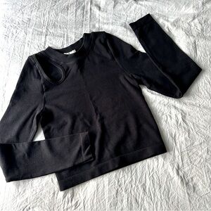 NWOT: Happily Grey Long Sleeve Ribbed Cutout Shoulder Shirt